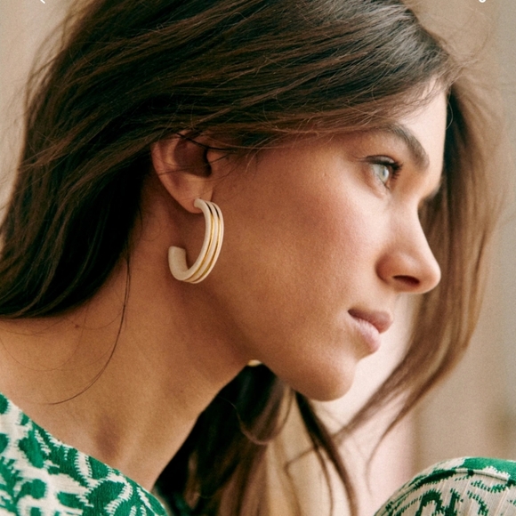 Sezane Alix Hoop Earrings - Picture 2 of 6